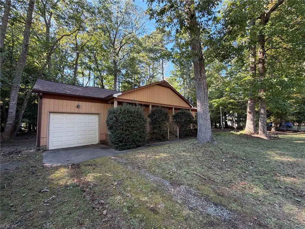 129 The Maine, Williamsburg, VA 23185 - #1