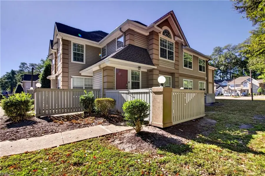322 Gainsborough Square, Chesapeake, VA 23320 - #3