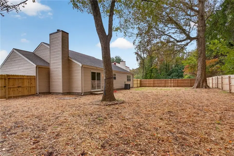 221 Anne Drive, Newport News, VA 23601 - #3