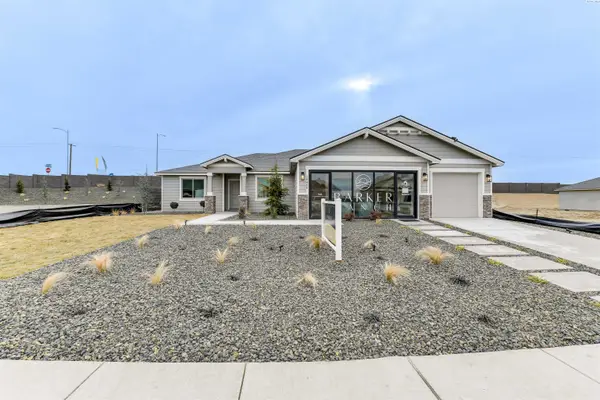 10406 Chinook Dr, Pasco, WA 99301