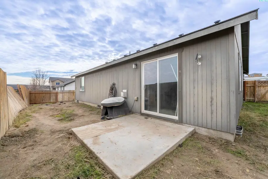 873 S Wyoming Street, Kennewick, WA 99336 - #3