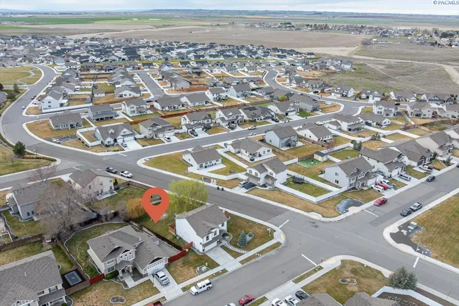 4333 NW Commons Dr, Pasco, WA 99301 - Image #2