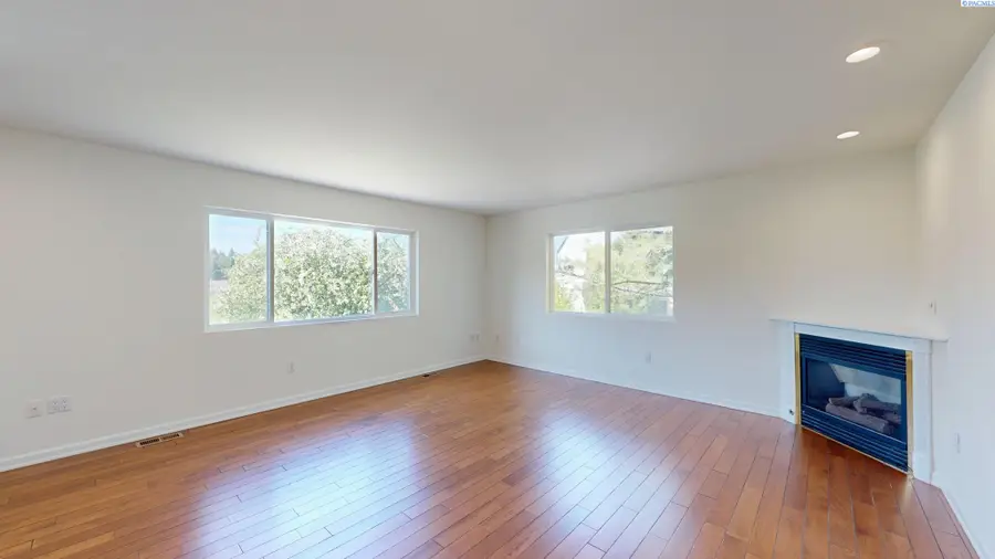 1220 SW Wadleigh, Pullman, WA 99163 - #3