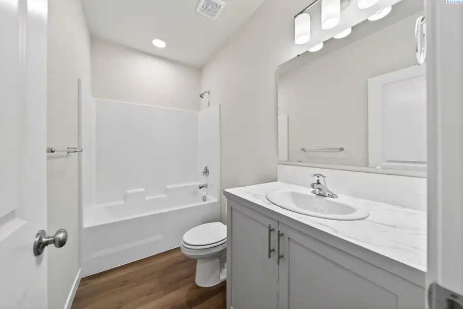 3733 Barbera St., Richland, WA 99352 - #2