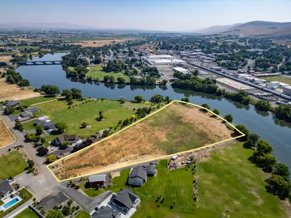 723 S 1366 Pr Sw, Prosser, WA 99350