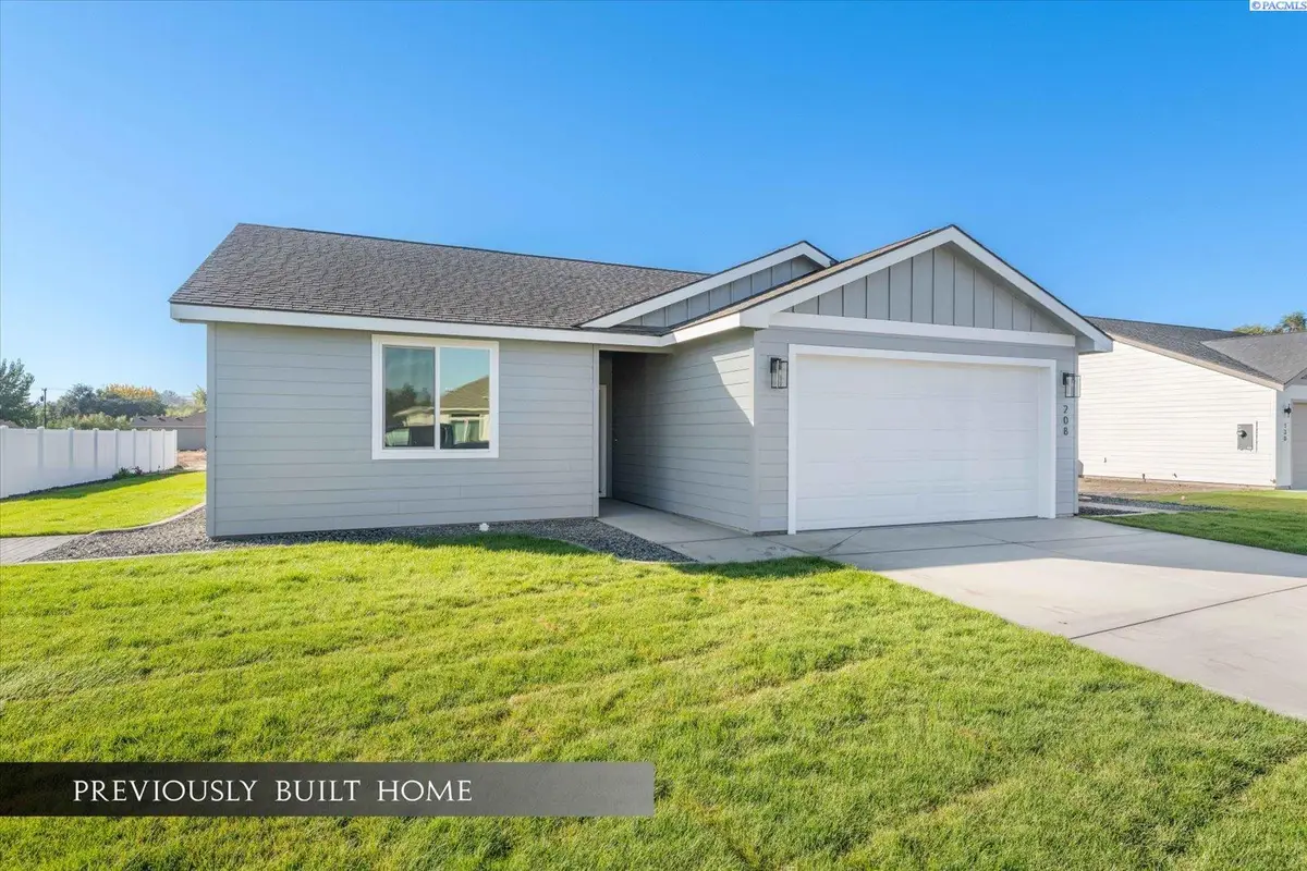 2721 S Beech Street, Kennewick, WA 99337 - Image #1