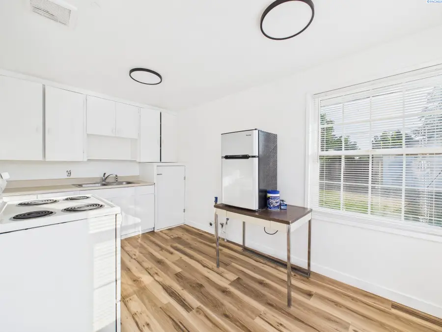 914 Madison Ave, Toppenish, WA 98948 - Image #2