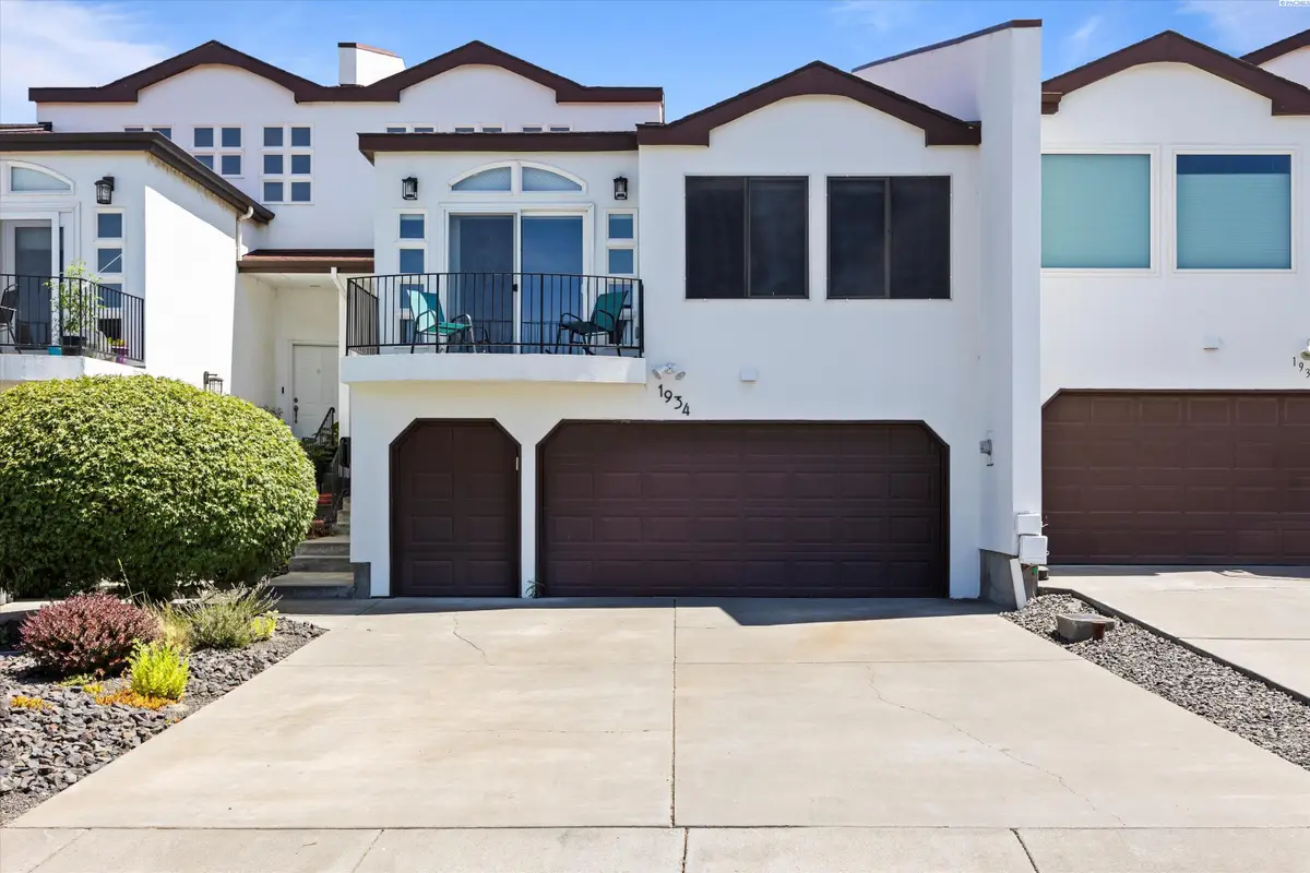 1934 Fairway Dr, Richland, WA 99352 - Image #1