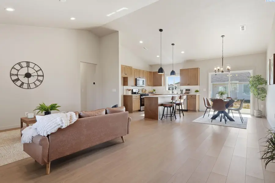 8502 Ashen Drive, Pasco, WA 99301 - Image #3