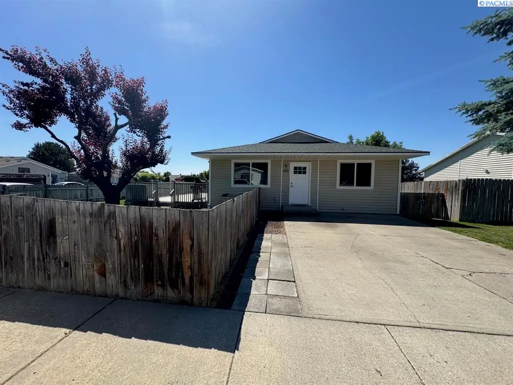 866 Ismo Loop, Sunnyside, WA 98944 - #1