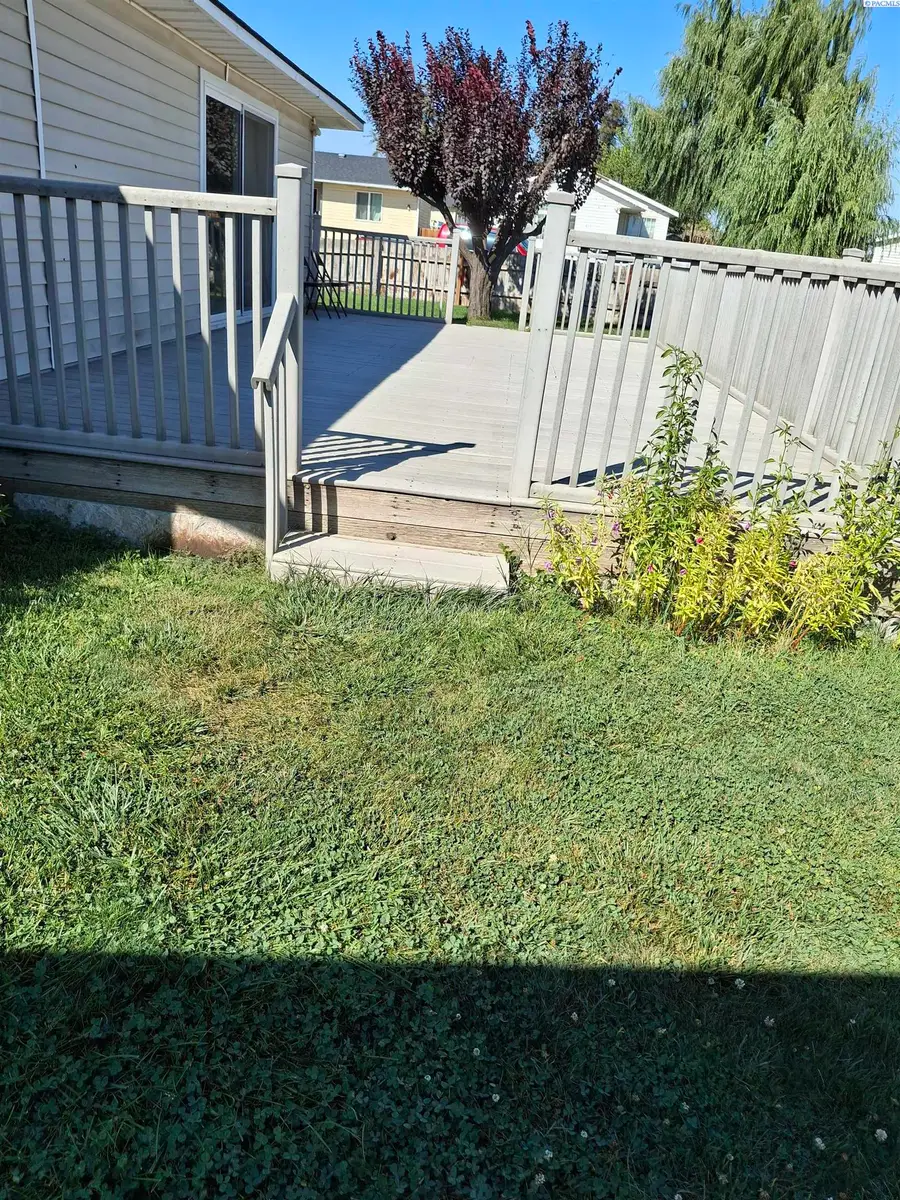 866 Ismo Loop, Sunnyside, WA 98944 - #3