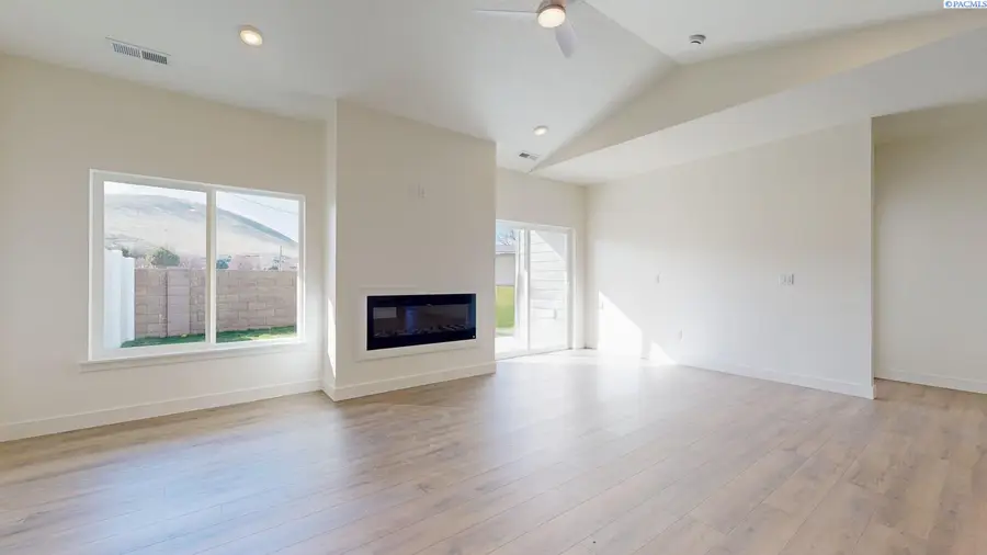 4545 Grove Court, West Richland, WA 99353 - #3