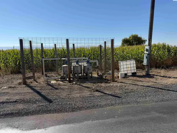 168505 W King Tull Rd, Prosser, WA 99350