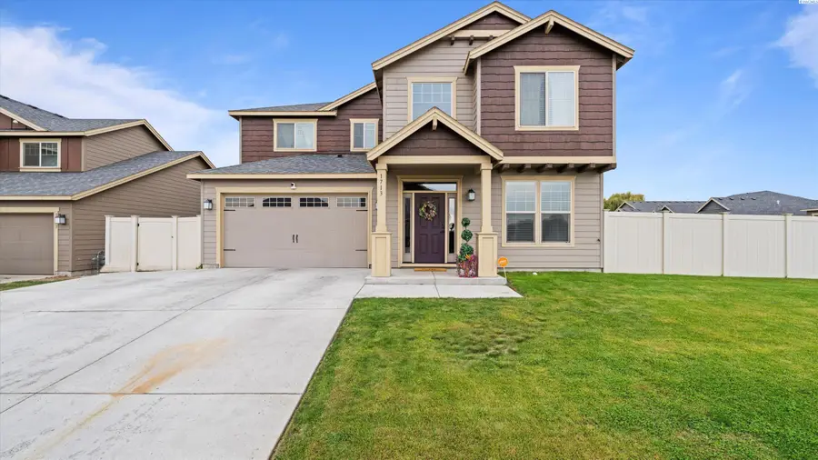 1713 Liberty Ln, Sunnyside, WA 98944 - Image #2