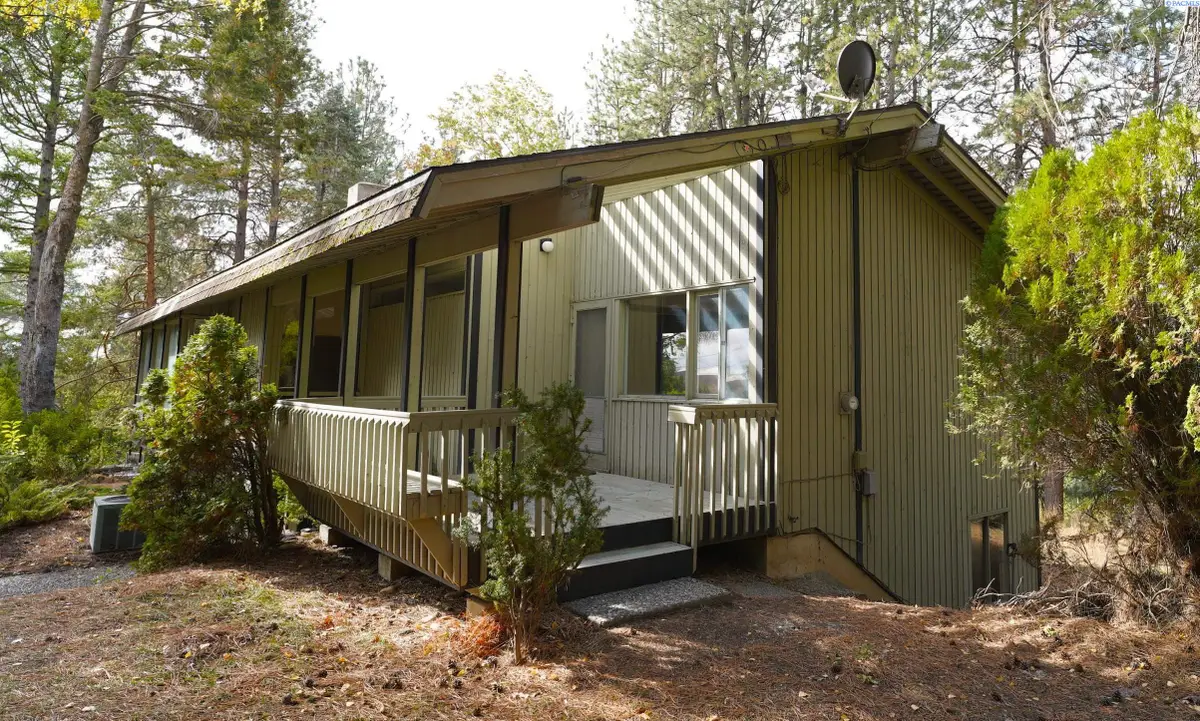 1655 SW View Dr., Pullman, WA 99163 - Image #1