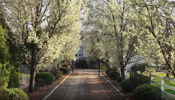 8620 W Richardson Road, Pasco, WA 99301