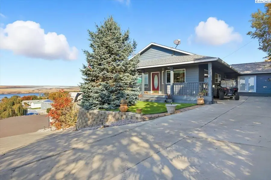 372 Harbor Blvd., Burbank, WA 99323 - Image #2