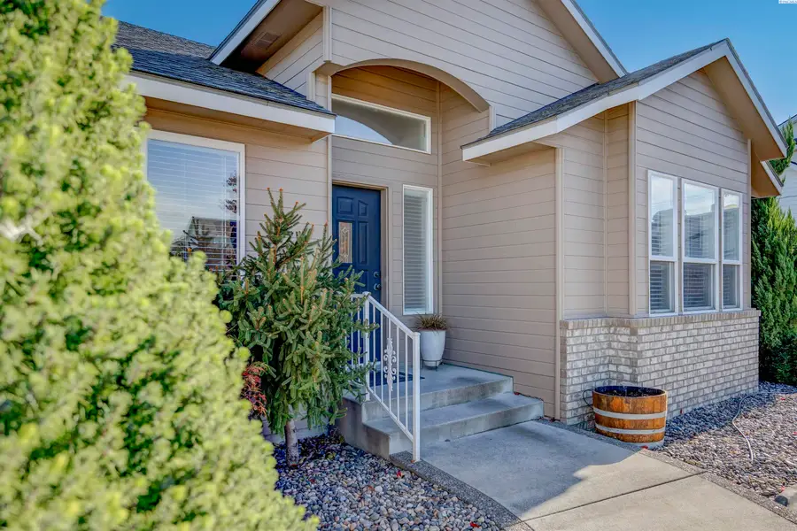 3401 S Lyle Street, Kennewick, WA 99337 - Image #2