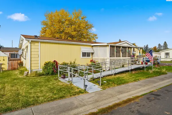 549 NE Criscola Ave, College Place, WA 99324