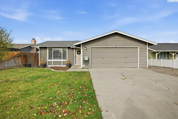 118 S 23rd Place, Kennewick, WA 99337