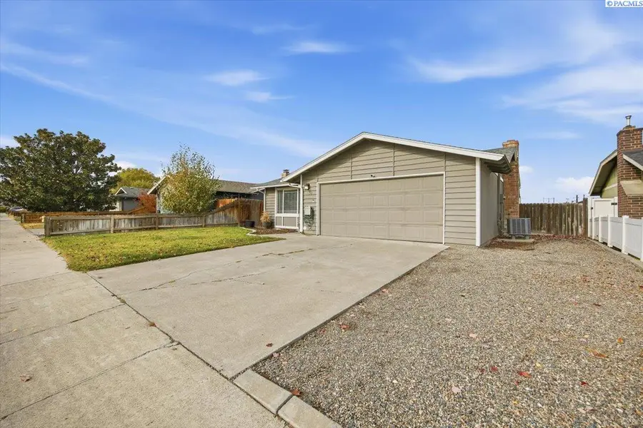118 S 23rd Place, Kennewick, WA 99337 - Image #2