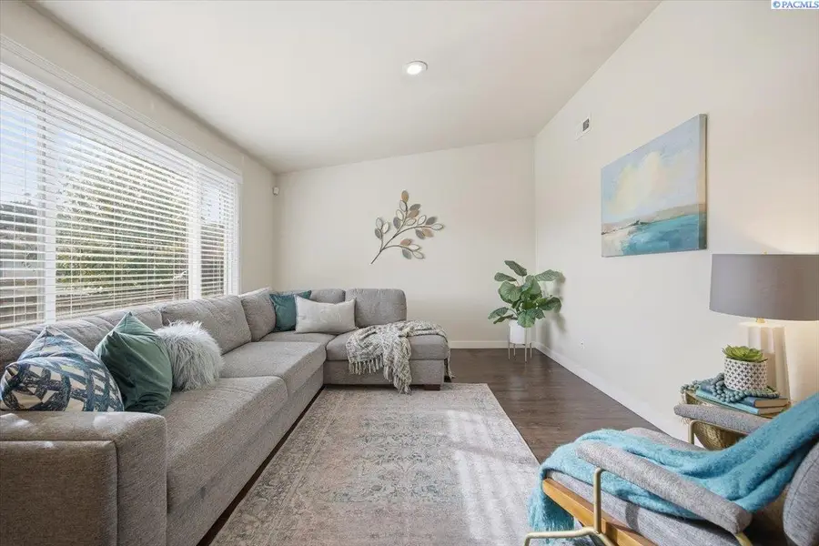 118 S 23rd Place, Kennewick, WA 99337 - Image #3