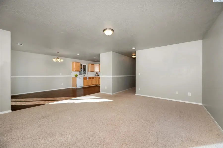 2581 Jason Loop, Richland, WA 99352 - Image #3