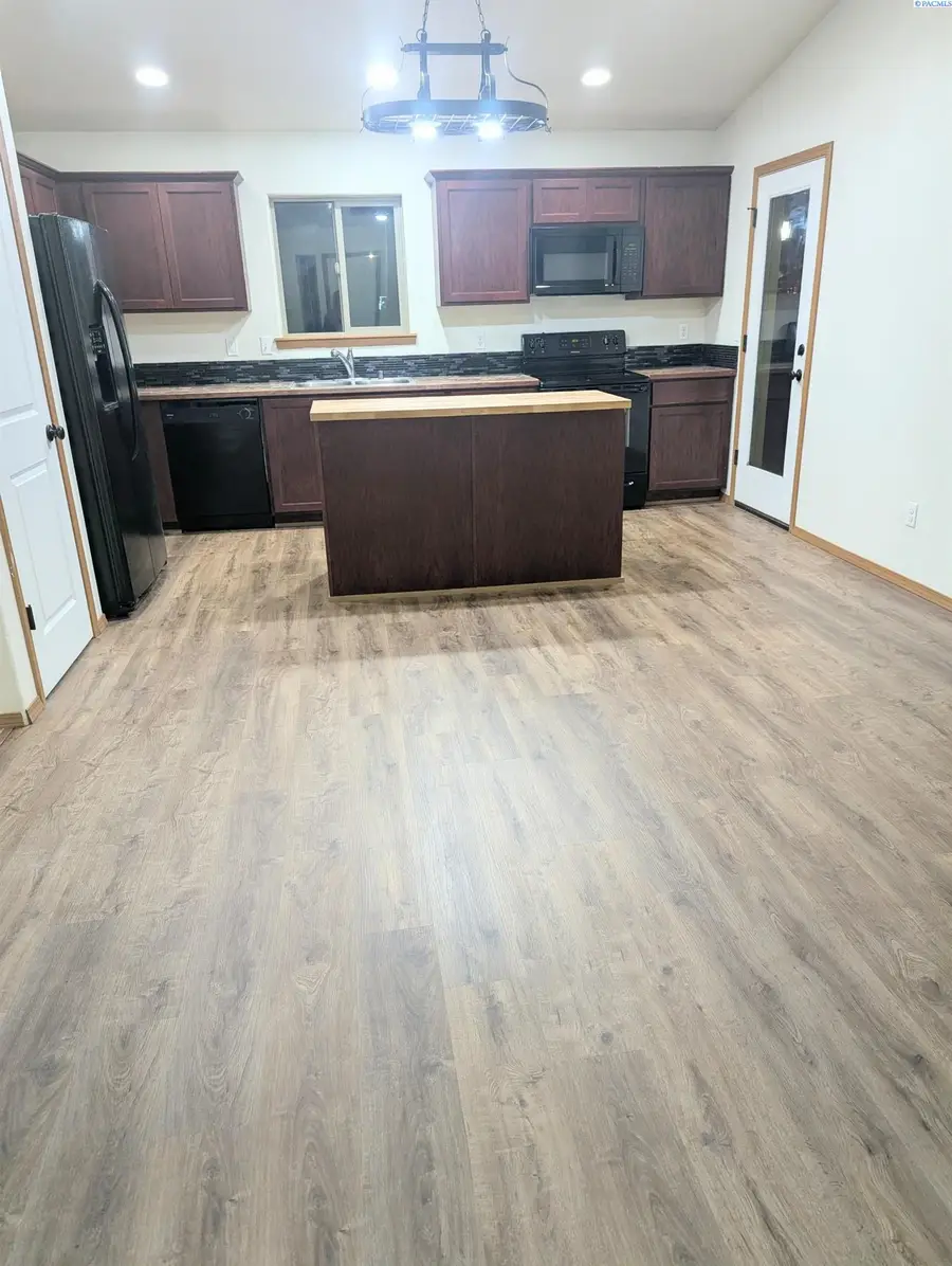 3722 Milagro Drive, Pasco, WA 99301 - Image #2