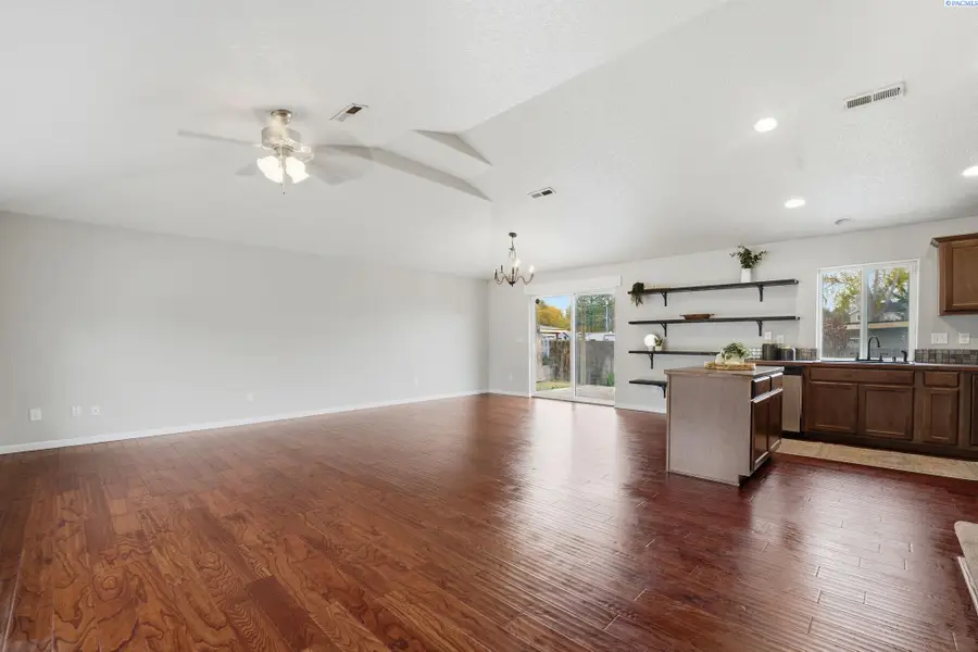 414 7th St, Benton City, WA 99320 - Image #2