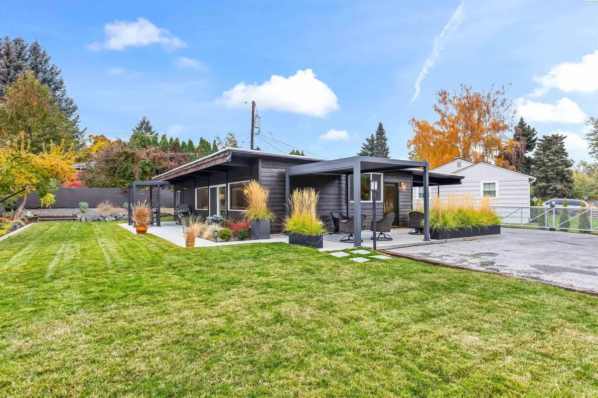 320 Wyman Drive, Yakima, WA 98902 - Image #1