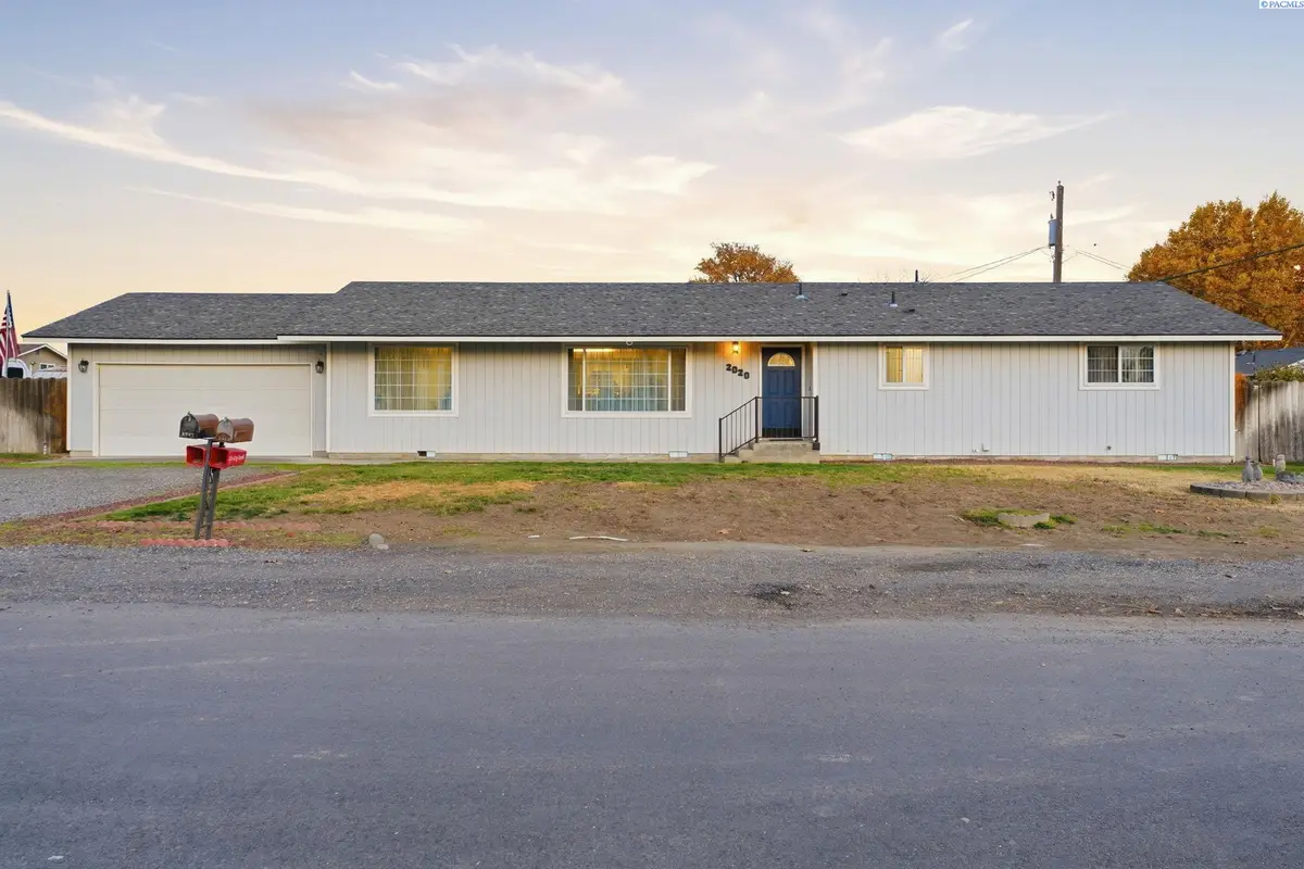 2020 N Sherman St., Kennewick, WA 99336 - Image #1