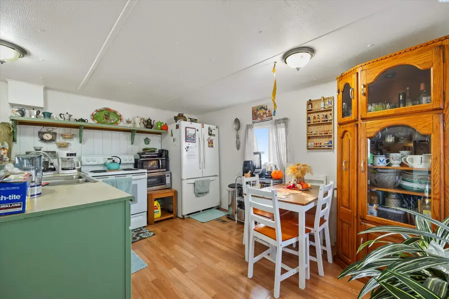 110 Tacoma, Eltopia, WA 99330 - Image #3