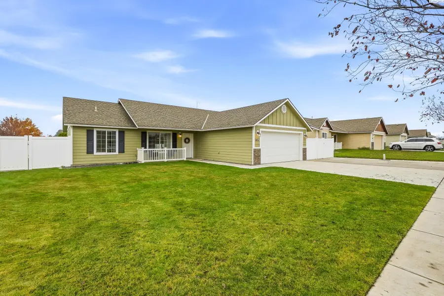8826 W Bruneau Place, Kennewick, WA 99336 - Image #3