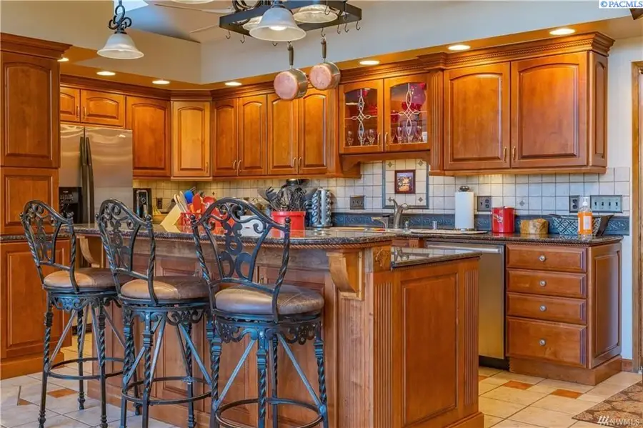 826 S Skylark Way, Othello, WA 99344 - Image #2