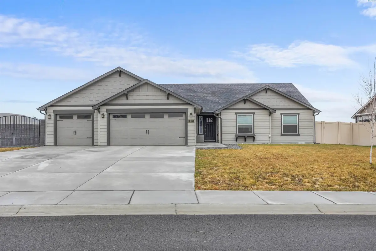 217 Rio Bravo St, Prosser, WA 99350 - Image #1