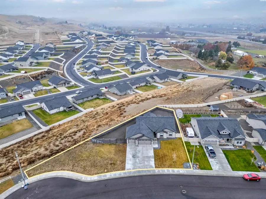 217 Rio Bravo St, Prosser, WA 99350 - Image #2