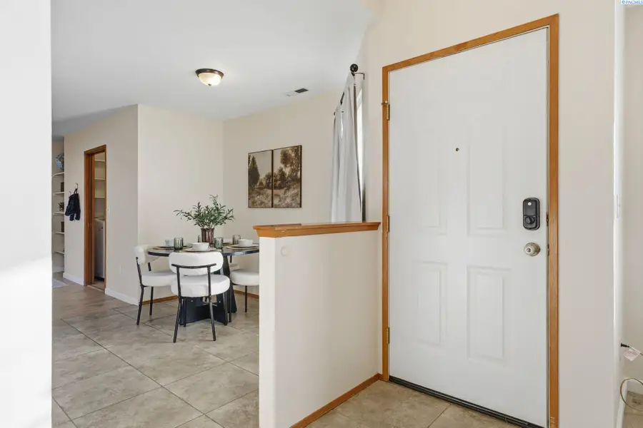 3826 W Grand Ronde, Kennewick, WA 99336 - Image #2