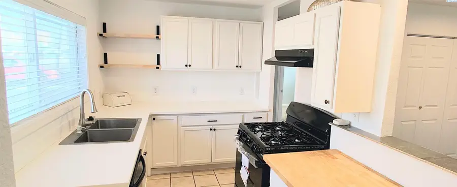 2205 Camden, Richland, WA 99352 - Image #2