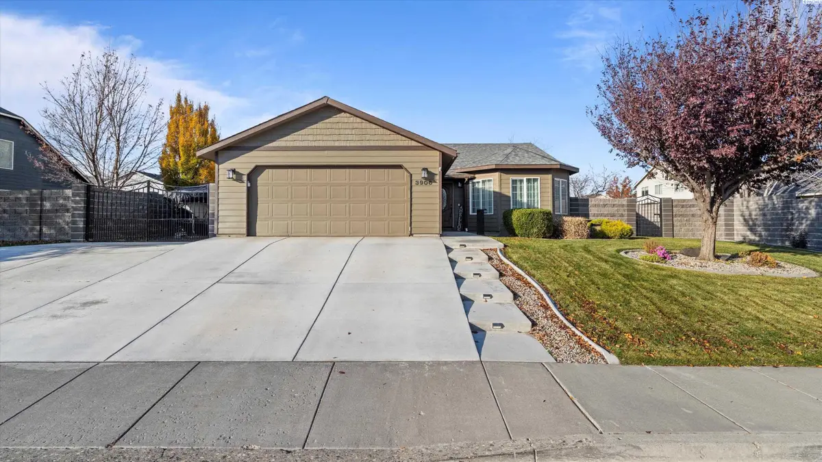 3906 S Quincy Street, Kennewick, WA 99337 - Image #1