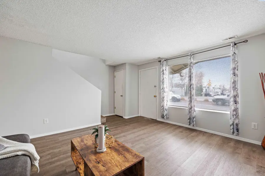 2313 W Slyvester St. #A-10, Pasco, WA 99301 - Image #3