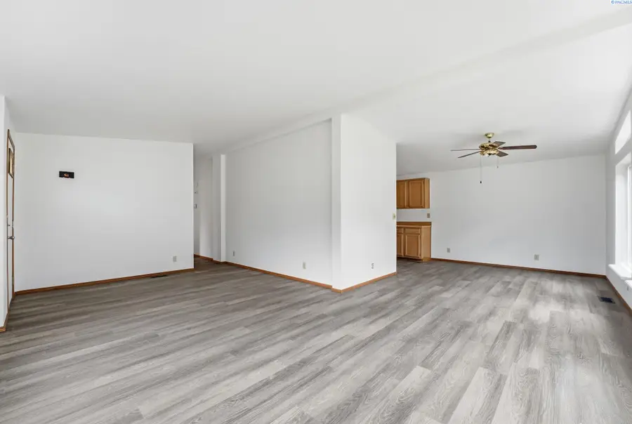 9715 W Court St., Pasco, WA 99301 - Image #2