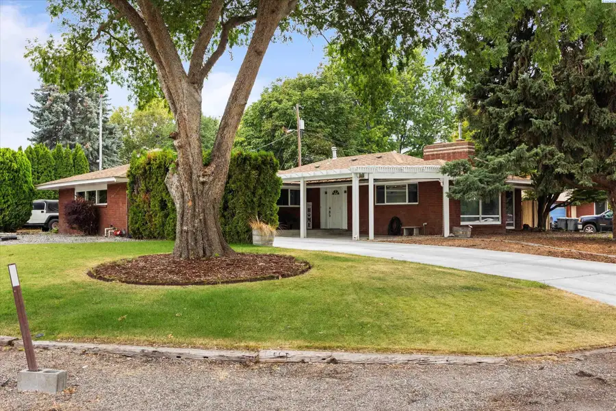 803 W 23rd Pl, Kennewick, WA 99337 - Image #2