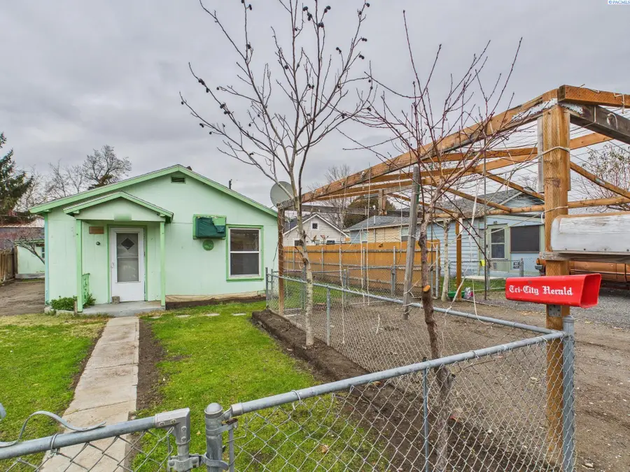 1140 Helena St, Richland, WA 99352 - Image #2