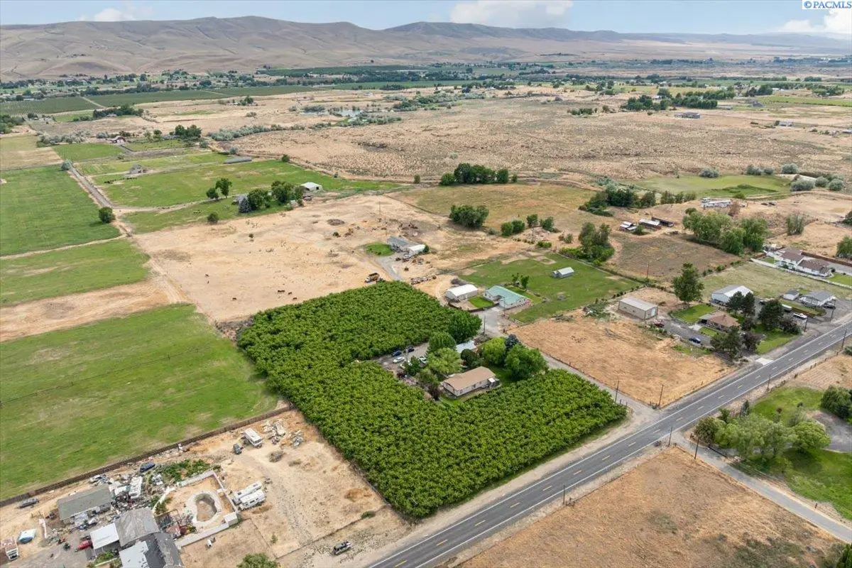 164901 W Old Inland Hwy, Prosser, WA 99350 - Image #1