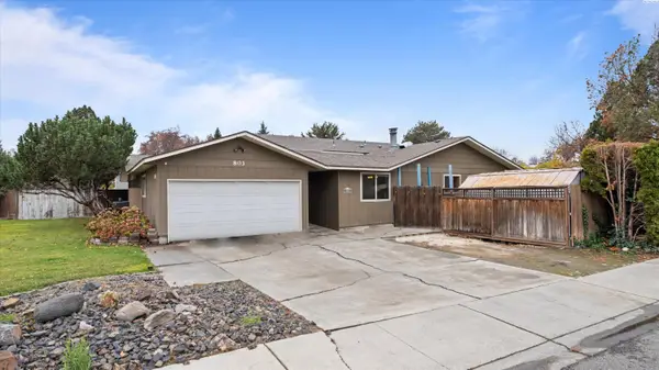 803 N Quillan Street, Kennewick, WA 99336