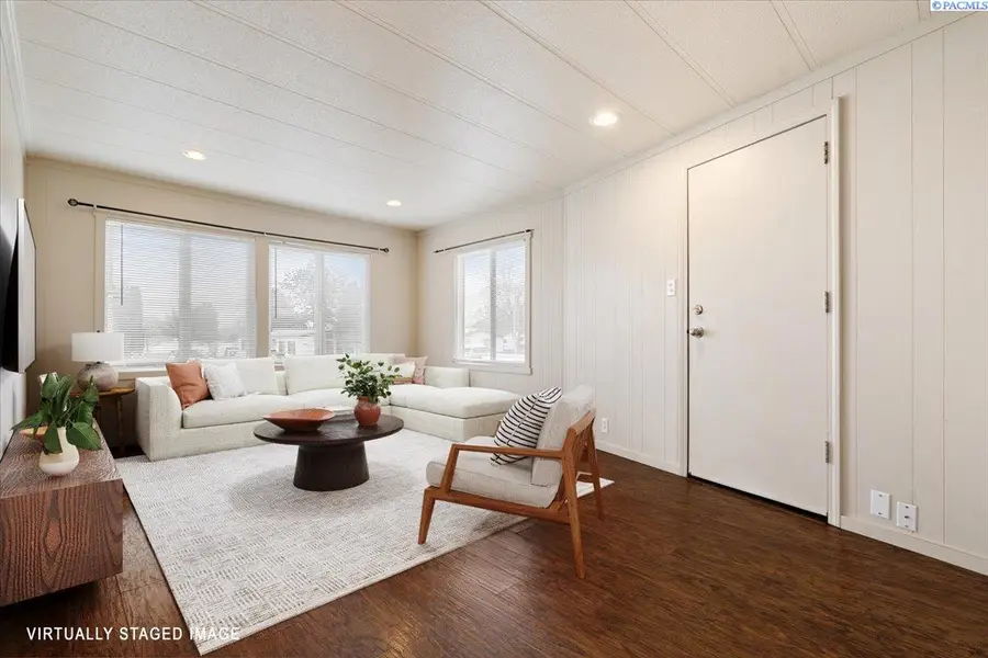 595 N 60th Ave, West Richland, WA 99353 - Image #2