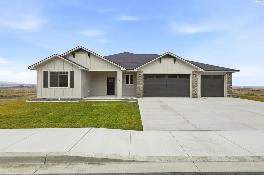 1017 Thebes St., West Richland, WA 99353 - Image #2