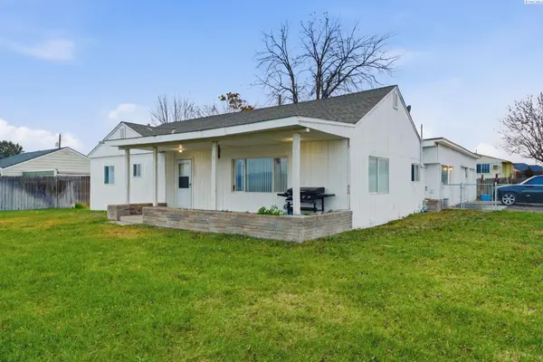 1107 11th Street, Benton City, WA 99320