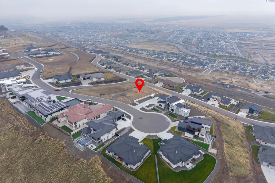 7037 W 22nd Ave, Kennewick, WA 99338 - Image #2