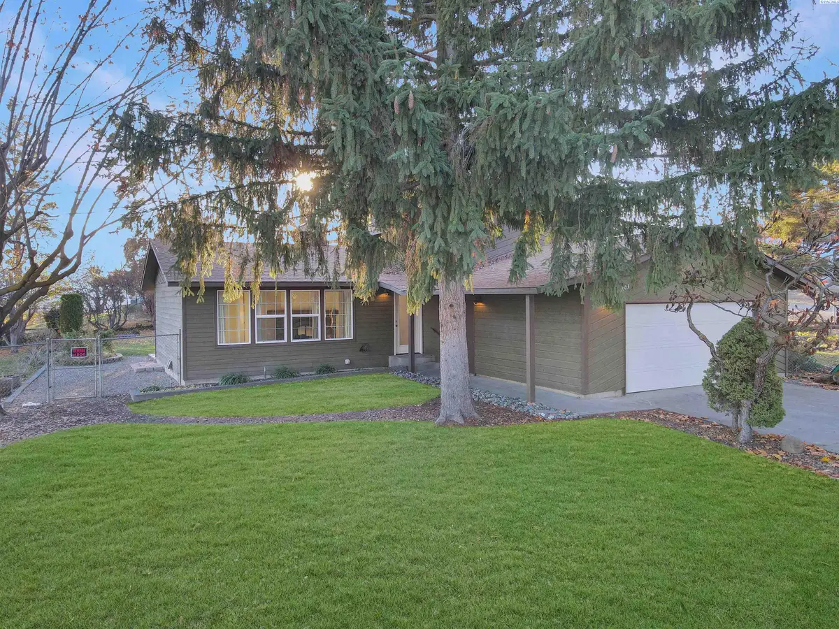 103003 E Vaca Rd, Kennewick, WA 99338 - Image #1